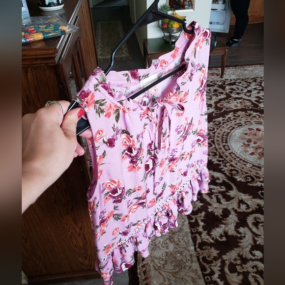 NWOT pretty petunia ruffled top - Picture 13 of 16